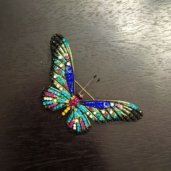 Multi Color Austrian Crystals Butterfly Two Tone Brooch Pin - Picture 3 of 14